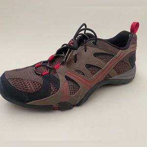 ECCO Offroad XT Milford.  EU 42.  US 8 -  8.5
